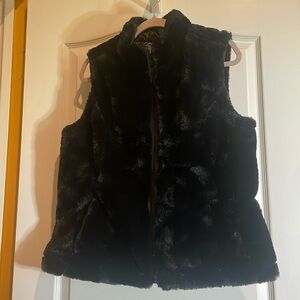🖤Nicole Miller, reversible vest, faux fur/nylon blk medium NWT pit to pit 20🖤